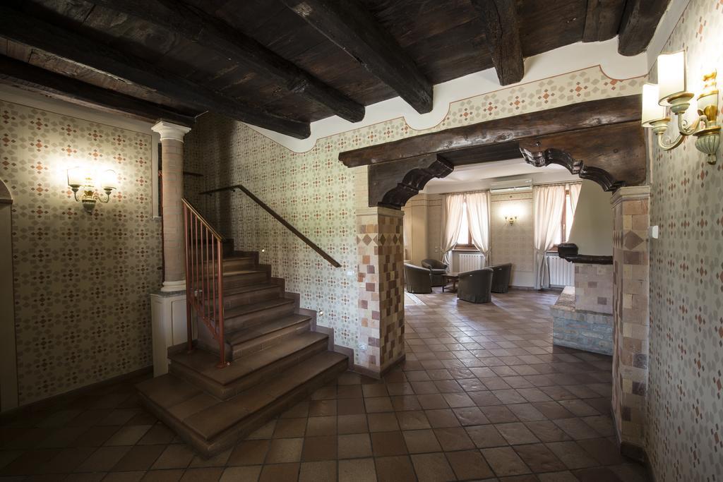 Hotel Sesmones Lodi Esterno foto