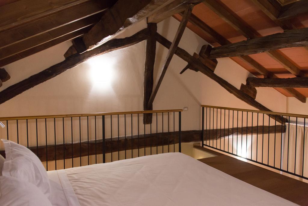Hotel Sesmones Lodi Esterno foto